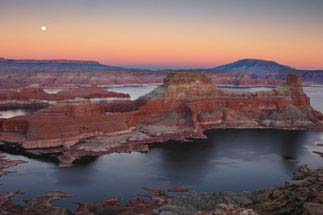 From Alstrom Point on the Utah side of Lake Powell, looking west toward Gunsight Butte
