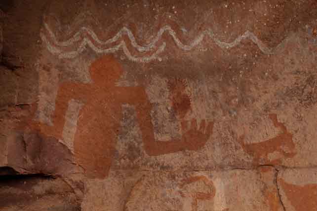 Pictographs made by the Southern Sinagua (a.k.a. Verde Hohokam)
between 1150 and 1350 C.E. on the Coconino National Forest.